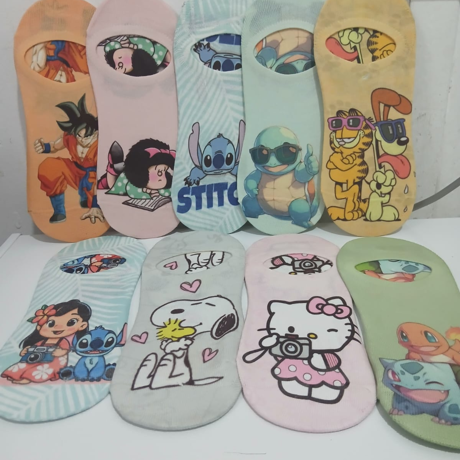 HANFEN (59) MEDIAS DIFERENTES PERSONAJES - Imagen 1